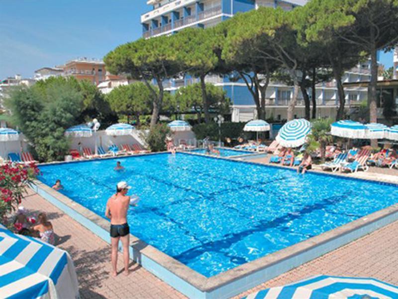 Hotel Ambasciatori Palace Lido di Jesolo Kültér fotó