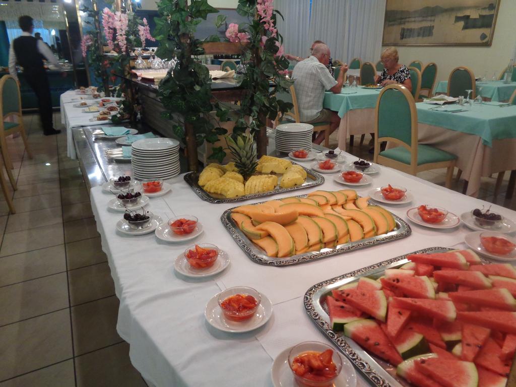 Hotel Ambasciatori Palace Lido di Jesolo Kültér fotó