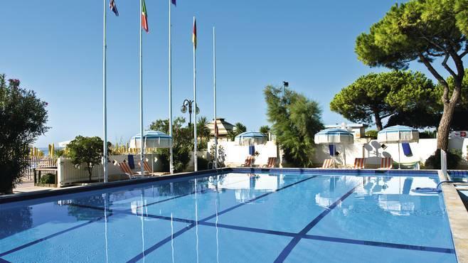 Hotel Ambasciatori Palace Lido di Jesolo Kültér fotó